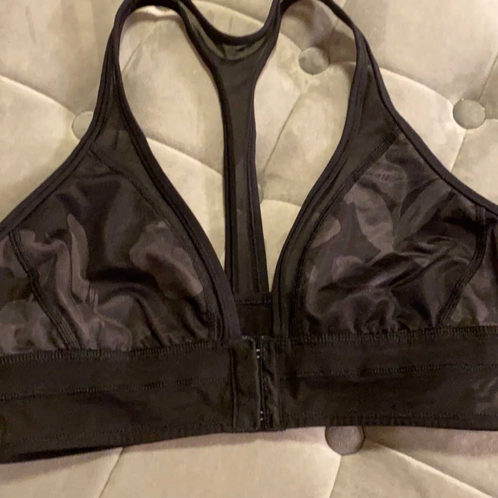 Lululemon yoga Bra Top size 4